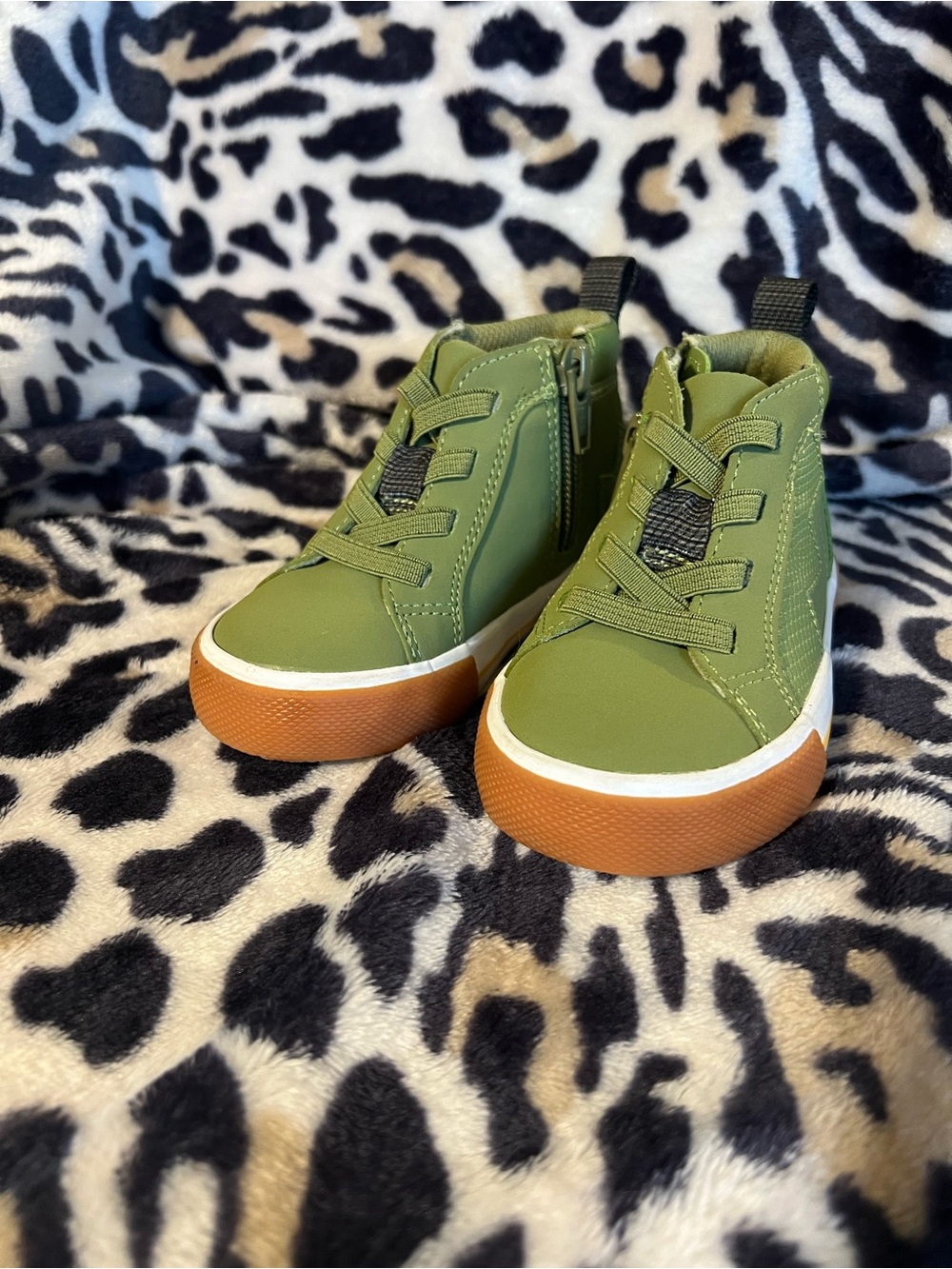 Cat & Jack Toddler Green Dinosaur Shoes Size 5